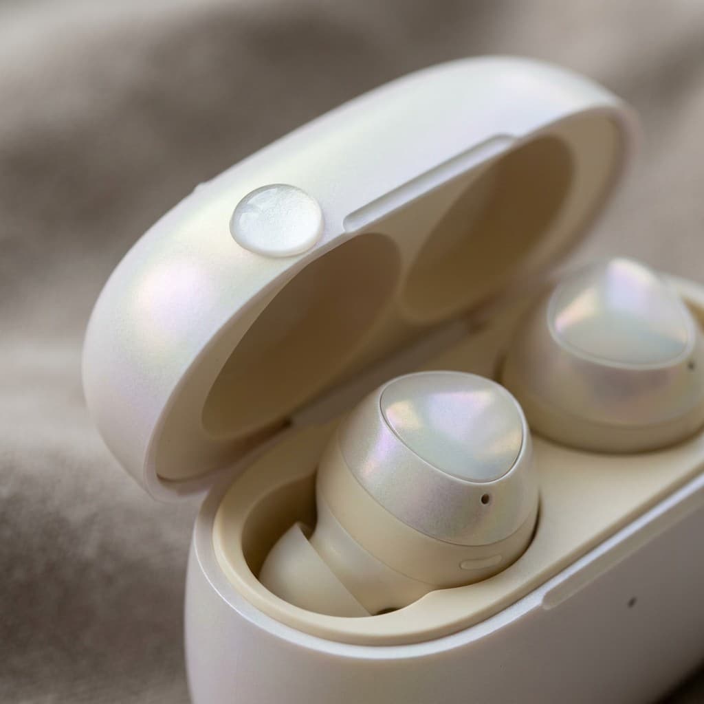 Refurbished Wireless Earbuds in offenem Ladecase